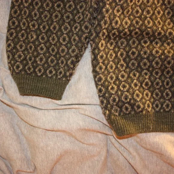 Pattern sweater - Picture 2 of 2